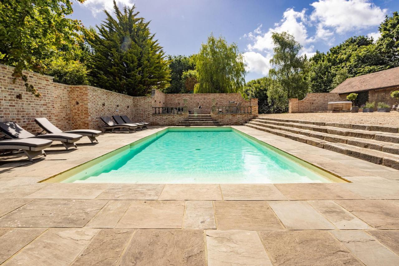 Eastwood Observatory: 12 Bedrooms, Swimming Pool And Tennis Court Hailsham Extérieur photo