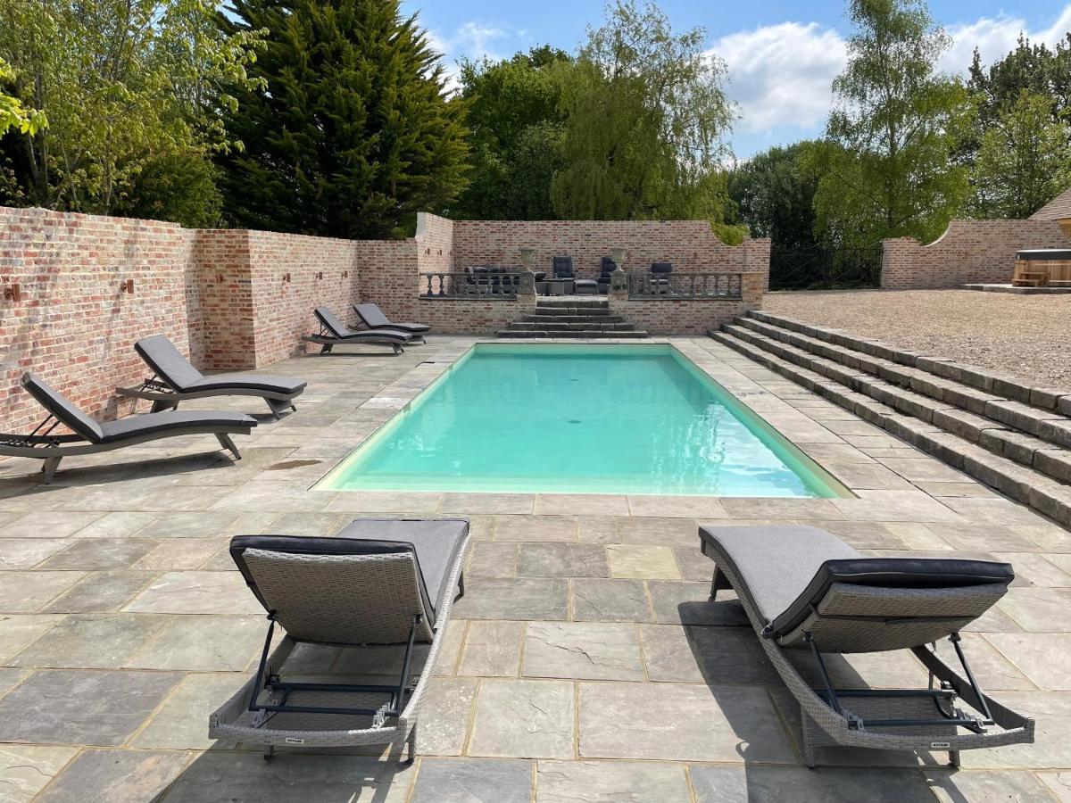 Eastwood Observatory: 12 Bedrooms, Swimming Pool And Tennis Court Hailsham Extérieur photo